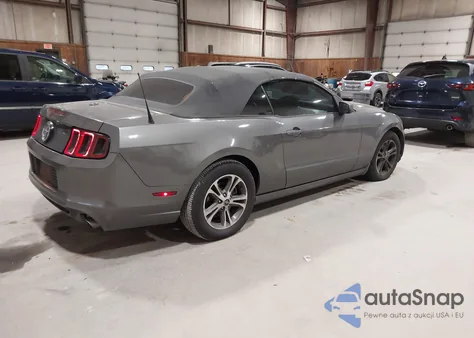 2013 Ford Mustang V6 Premium from USA, damaged, VIN 1ZVBP8EM0D5250164